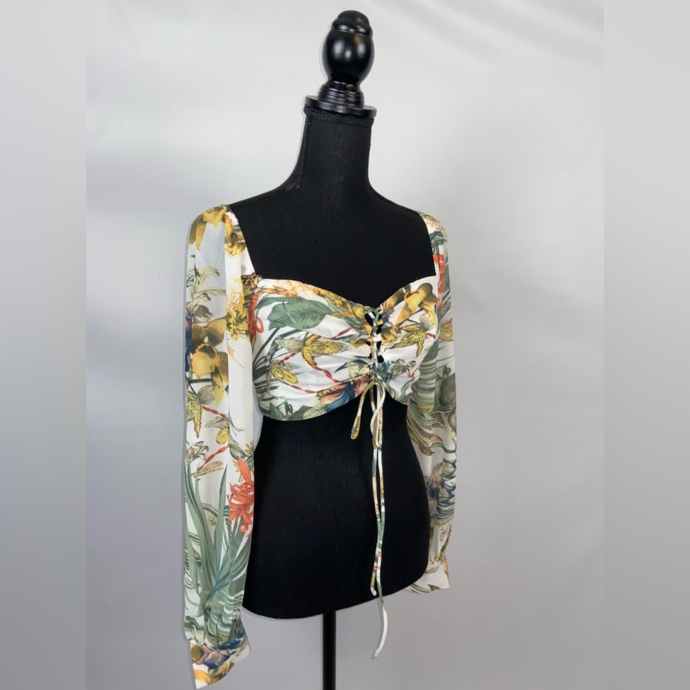 Cropped Top Blouse Longsleeve NWT Medium